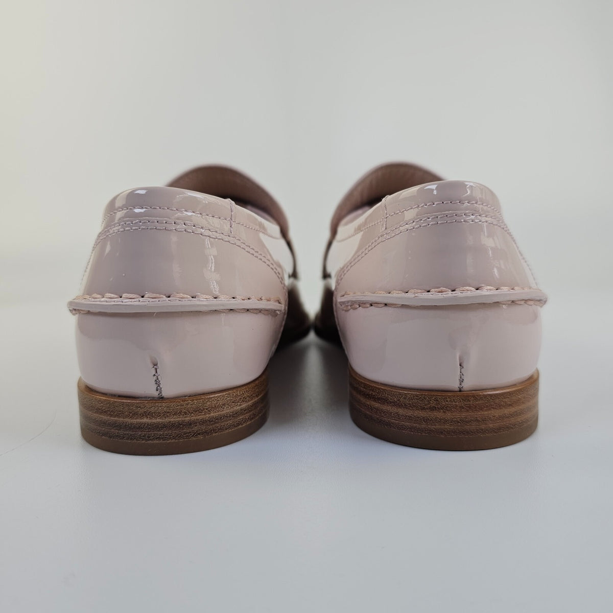 CHRISTIAN LOUBOUTIN CL Moc Flat Leche Pink Patent Leather Loafers New Size 38.5