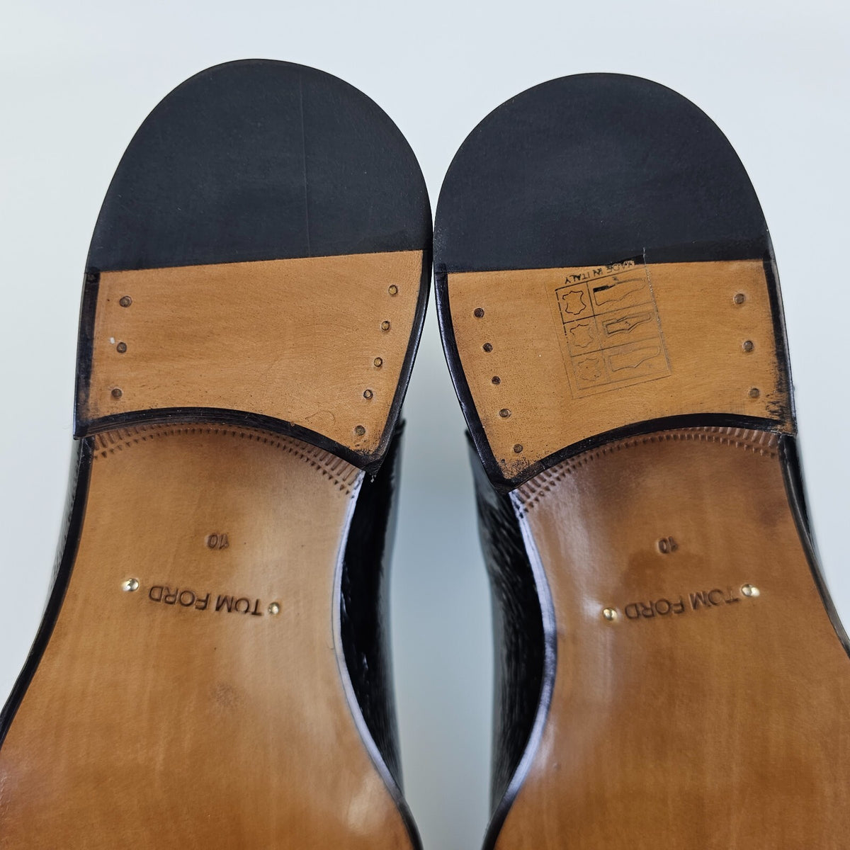TOM FORD Bailey Black Crackled Leather Chelsea Boots Size US 10