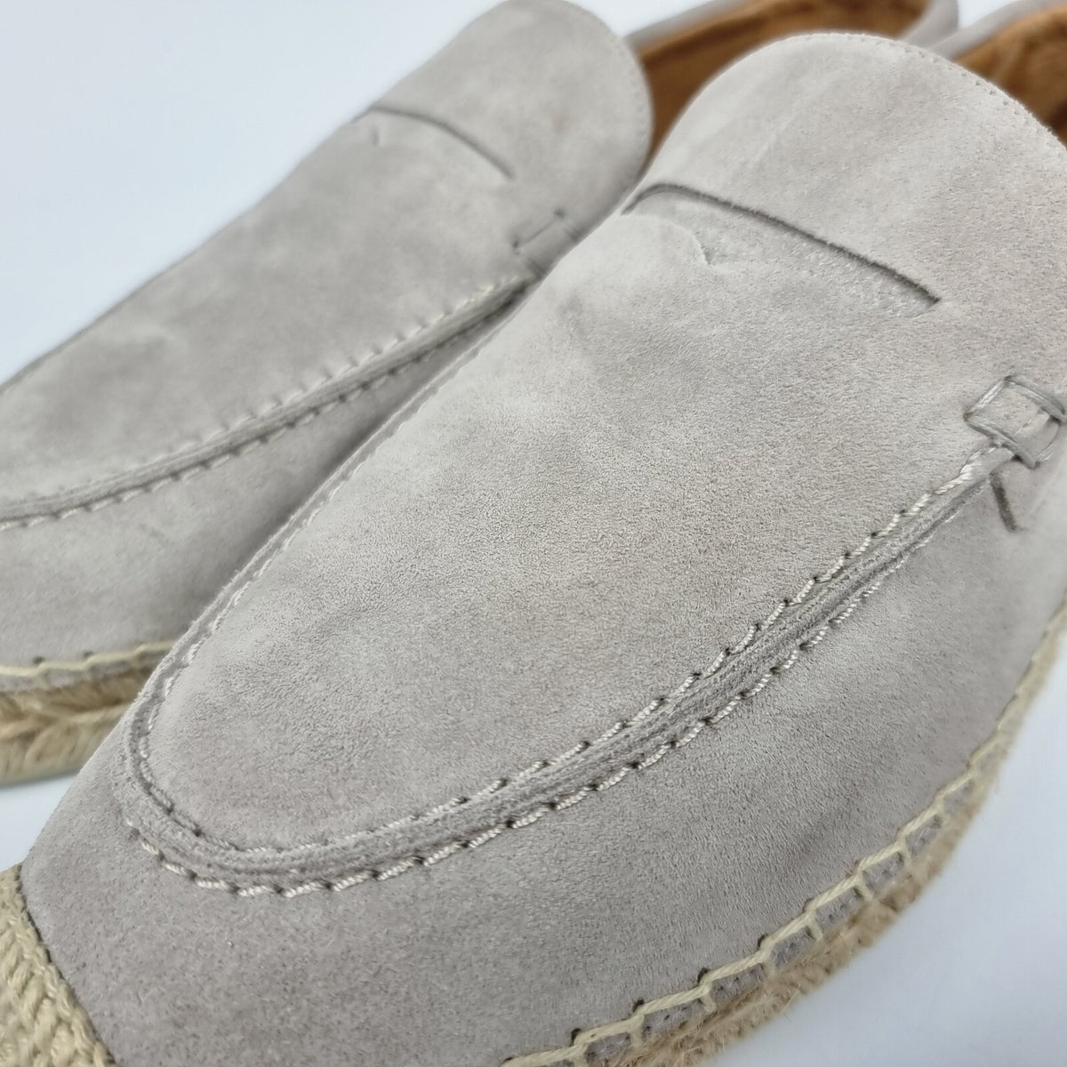 CHRISTIAN LOUBOUTIN Paquepapa Beige Suede Loafers New Size 39 US 6