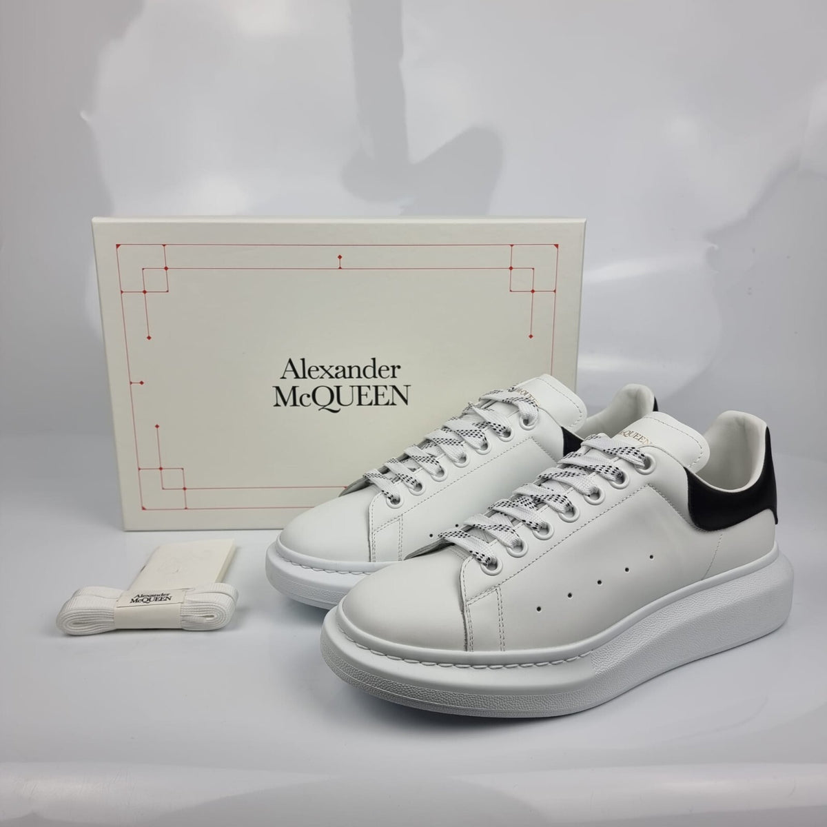 ALEXANDER MCQUEEN Larry White And Black Leather Sneakers New Size 41 US 8