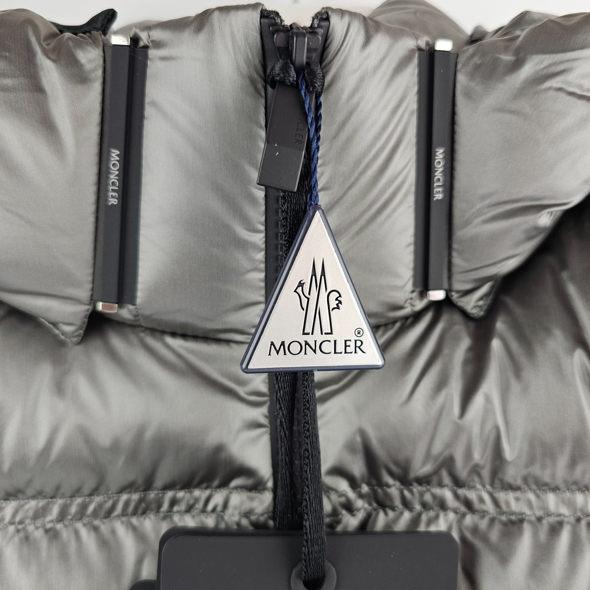 MONCLER $2010 Fluidite Silver Vest New