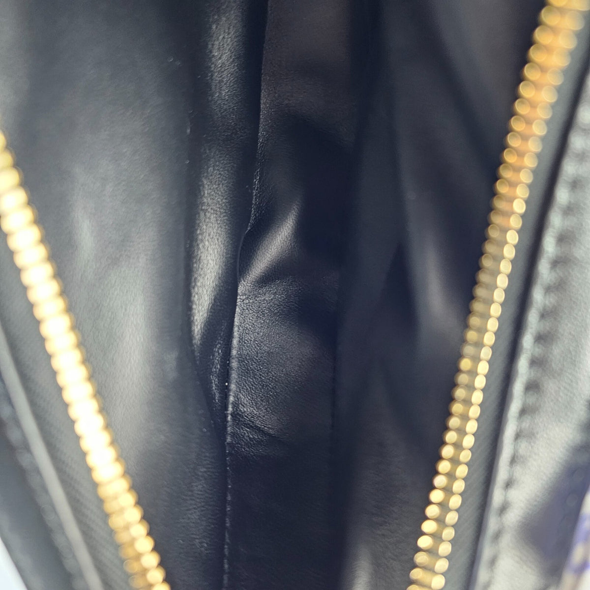 Bottega Veneta Hula Hoop $2950 Black Smooth Leather Shoulder Bag New/Authentic