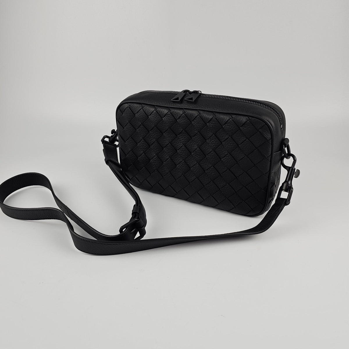 BOTTEGA VENETA $3200 Black Small Intrecciato Camera Bag New & Authentic