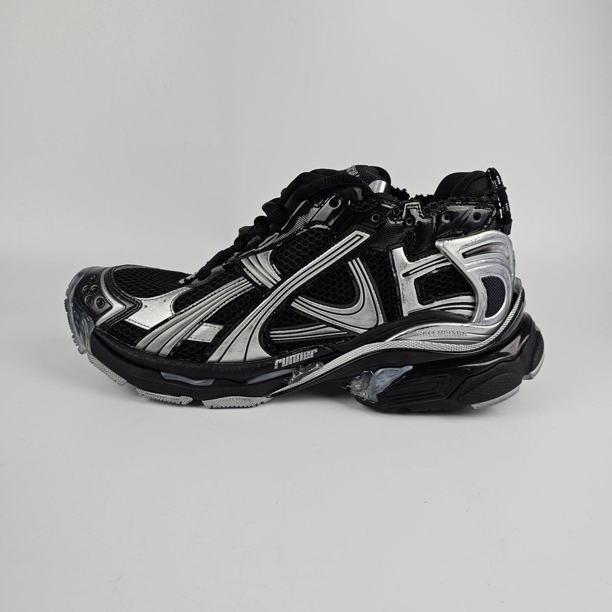 BALENCIAGA Runner $1190 Men's Black/Silver Sneakers New & Authentic