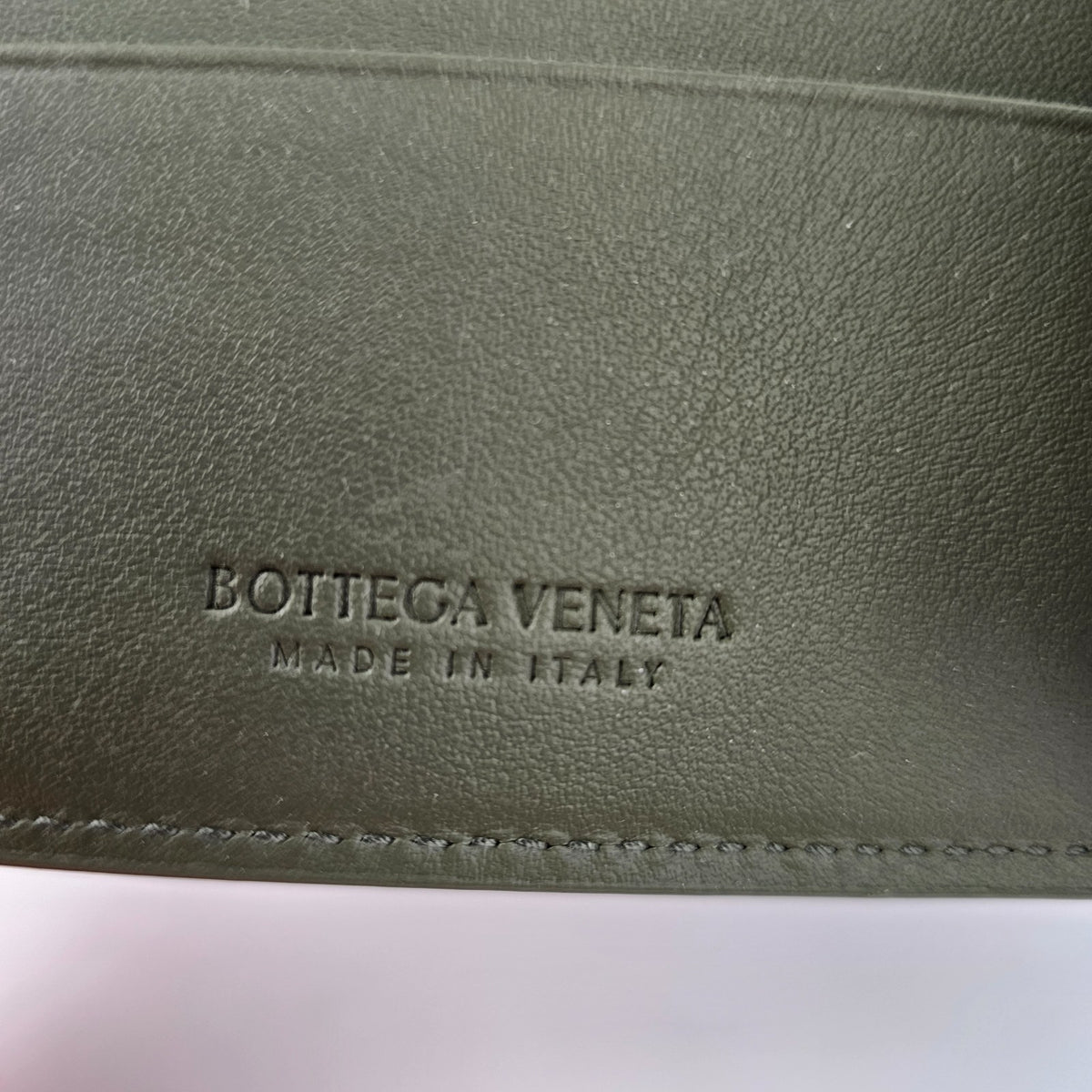 BOTTEGA VENETA Intrecciato $690 Green Bi-Fold Wallet New & Authentic